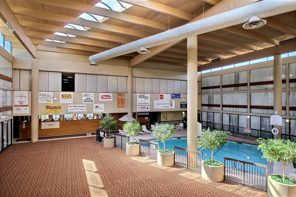 Hotel Muscatine Kültér fotó